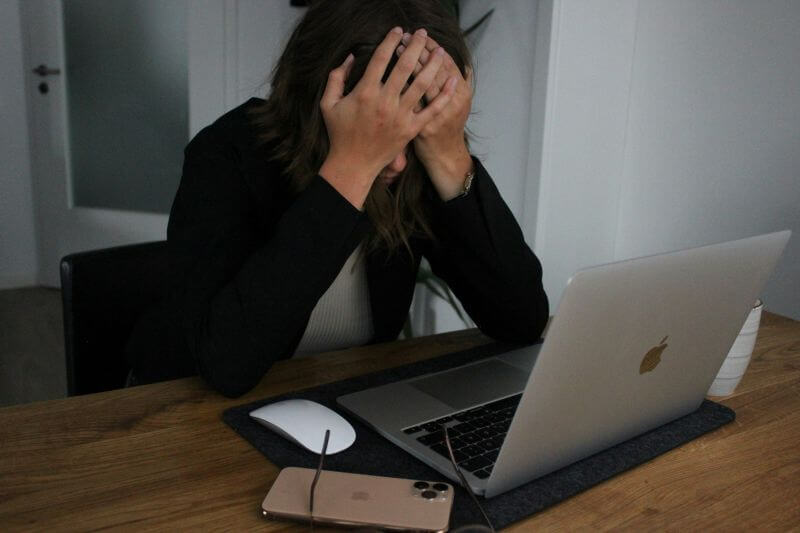 signs of cyberbullying